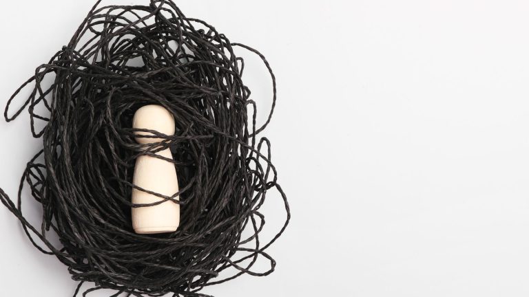 Kenapa Remaja Sering Overthinking dan Cemas? Penyebab, Tanda-Tanda, dan Cara Mengatasinya