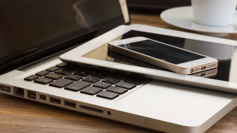 Apa Dampak Kecanduan Gadget pada Kesehatan Mental Remaja dan Bagaimana Cara Mengatasinya?
