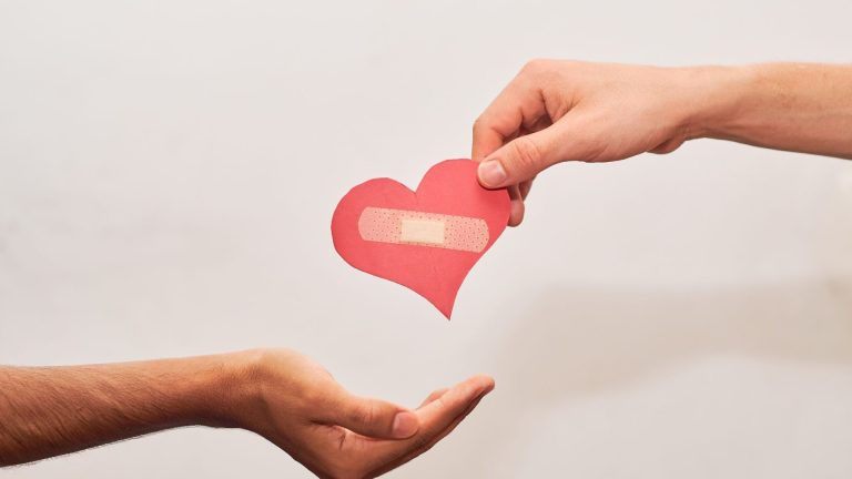 Bagaimana Cara Menumbuhkan Empati pada Remaja? Kenali Manfaatnya bagi Kesehatan Mental