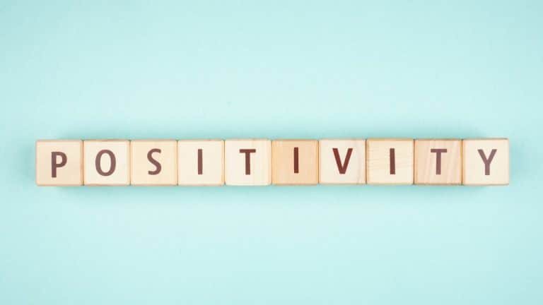 Mengapa Toxic Positivity di Media Sosial Bisa Berbahaya?