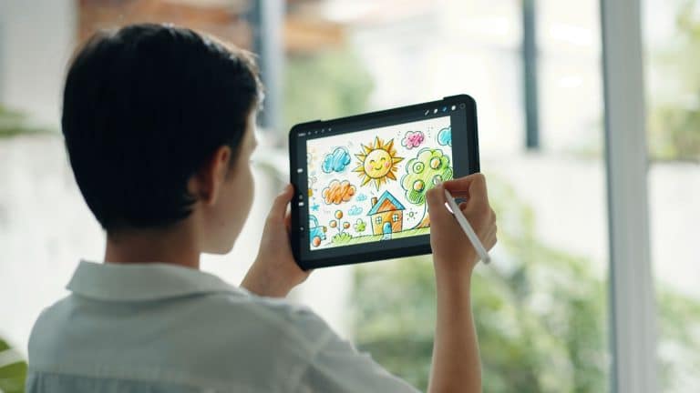 Peringati Hari Anak Nasional, Menkomdigi Wajibkan Platform Digital Ramah Anak